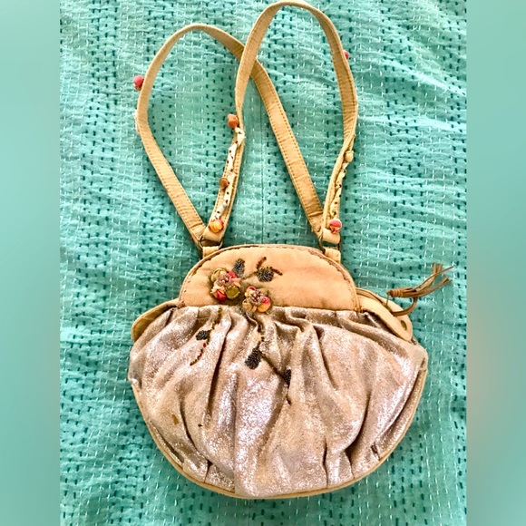 Vintage MARY FRANCIS bag, Gold distressed leather, roses, beads, shells/suede. ! - Picture 2 of 12